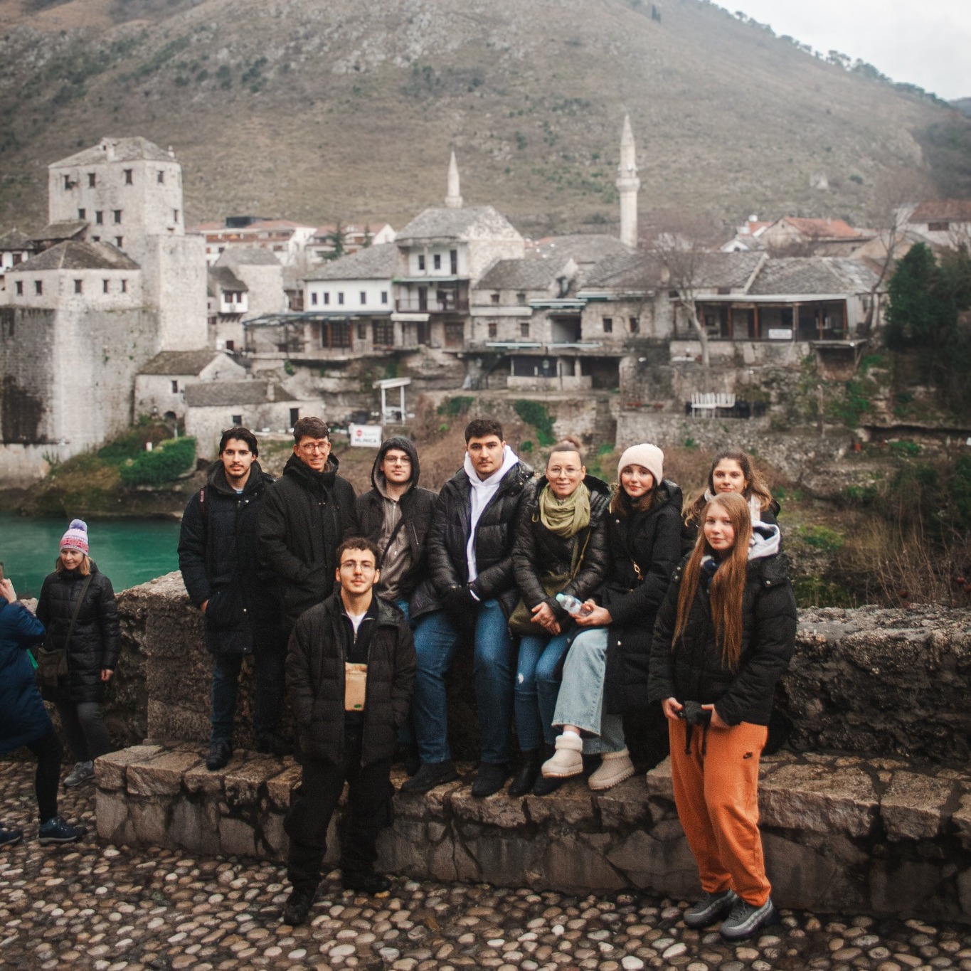 Schüler:innen des Phönix Schulen Realgymnasium in 1110 Wien auf kultureller Exkursion durch Bosnien und Herzegowina – mit Stationen in Sarajevo, Mostar, Blagaj und auf dem Trebević.