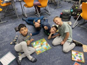 Spielerisch Englisch lernen ind der Privatvolksschule- Phönix in Wien- 1110 - Bild 4
