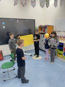 Plakatvorstellung "Natur macht glücklich" in der Privatvolksschule PHÖNIX in Wien 1110 - Bild 4